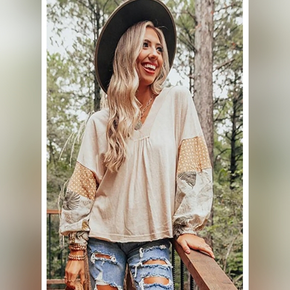 NWOT Jet Stream Polka Dot Puff Sleeve Cream Top, Size Medium - Picture 1 of 8